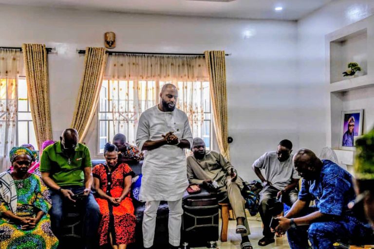 Oyo Speaker, Ogundoyin Visits Grieving Iseyin/Itesiwaju Lawmaker, Hon. Adeola, Over Son’s Sudden Death